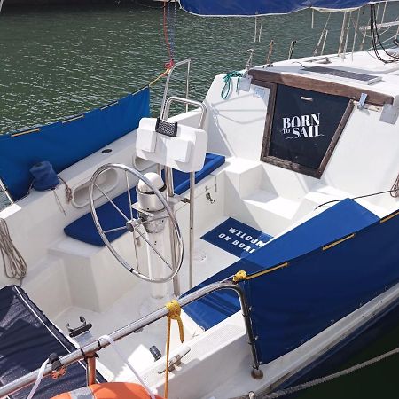 Lisbon Cosy Boat Hotel Екстериор снимка