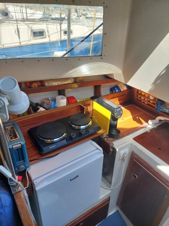 Lisbon Cosy Boat Hotel Екстериор снимка