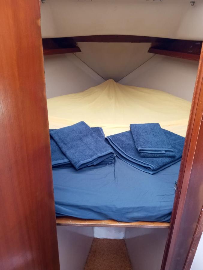 Lisbon Cosy Boat Hotel Екстериор снимка