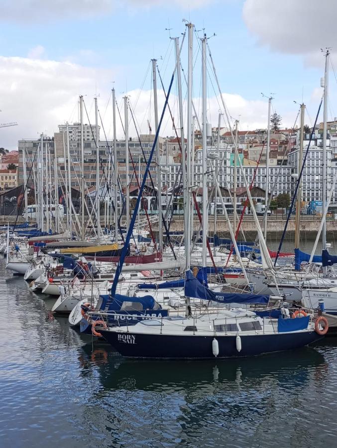Lisbon Cosy Boat Hotel Екстериор снимка
