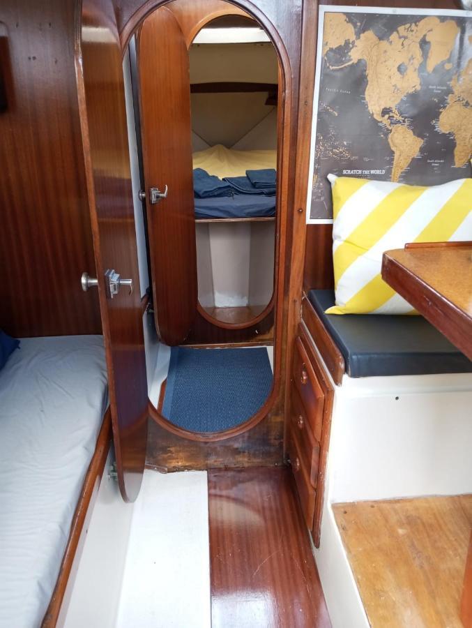 Lisbon Cosy Boat Hotel Екстериор снимка