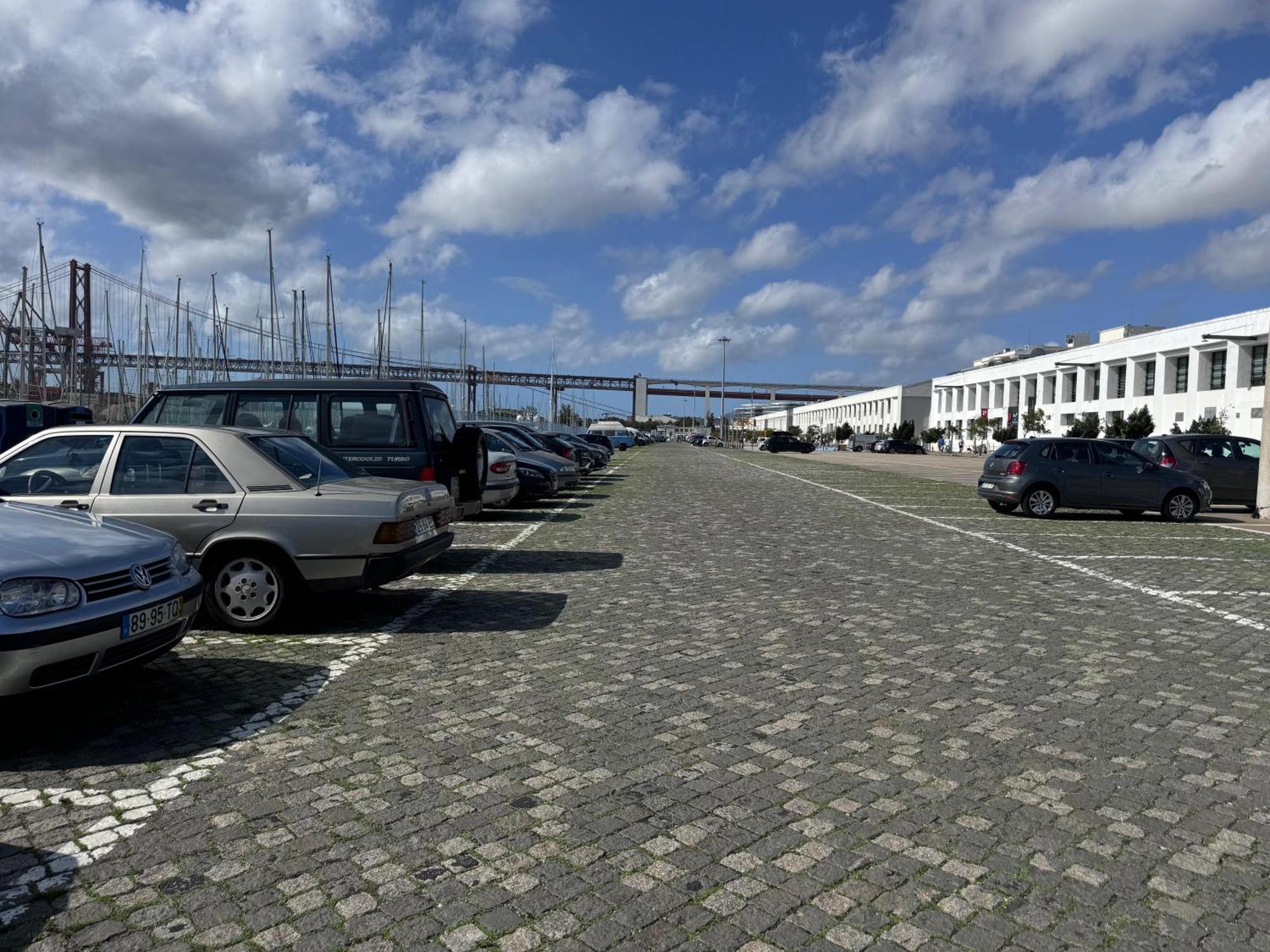 Lisbon Cosy Boat Hotel Екстериор снимка